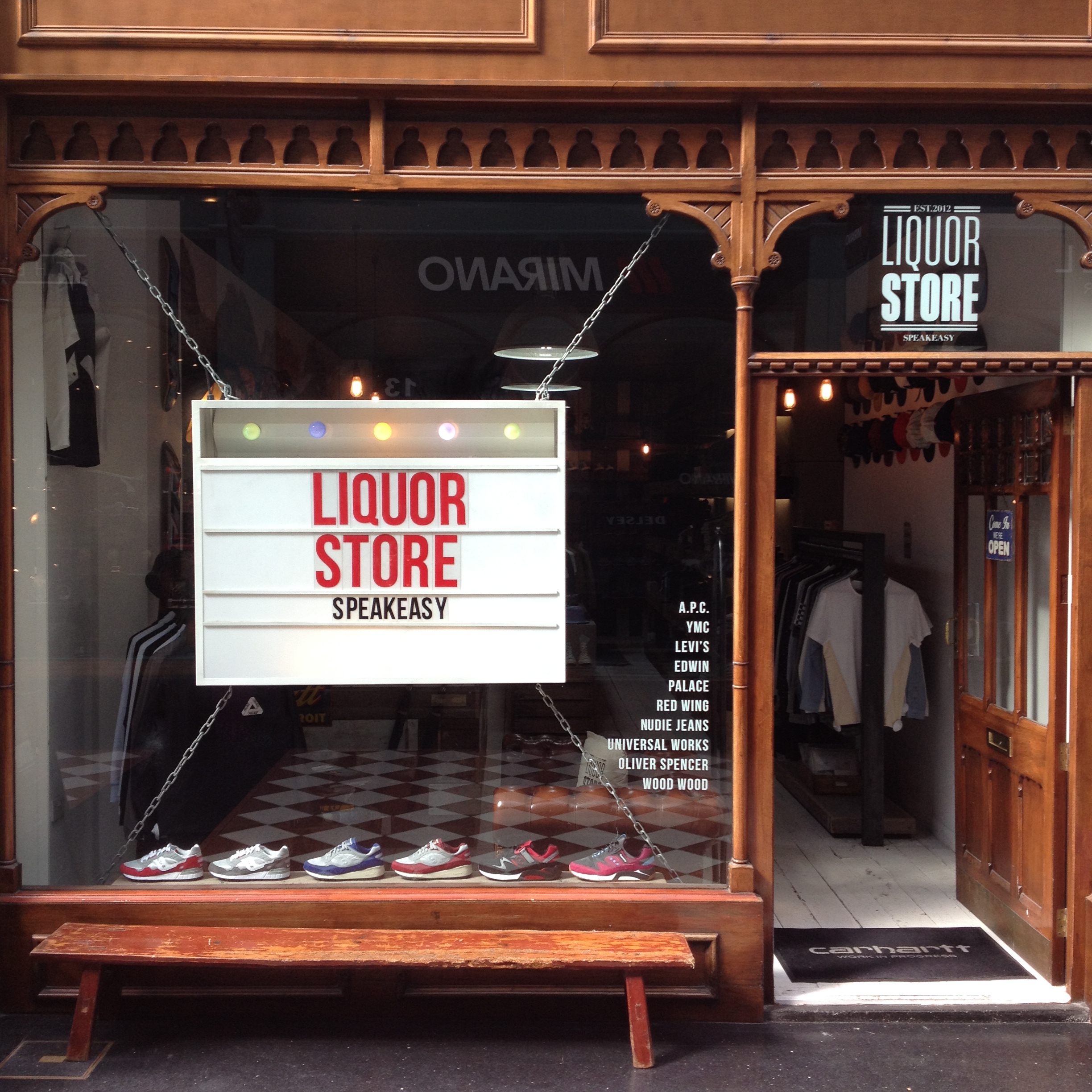 Independent clothing stores Clothing stores online